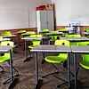 Leere Klassenzimmer, so wie auf diesem Foto im Musiksaal der Realschule Donaueschingen, sind in Corona-Zeiten die Regel. Am Unterricht ...