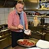 Benedikt Hinterseh vom Unterkirnacher Gasthof Auerhahn hat für die Leser des SÜDKURIER ein etwas anderes Weihnachtsmenü ...