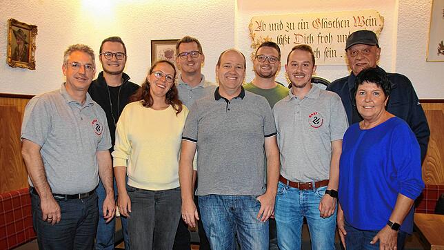 Den Vorstand der Dorfgemeinschaft Rast e.V. bilden (von links) Gregor König, Leon Stadler, Johanna Blum-Hahn, Markus Derksen und die ...