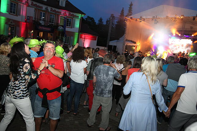 Bild 17: Bilder von den Konzertbesuchern bei Jürgen Drews in Bad Dürrheim - Teil 2