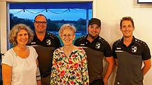 Das Vorstandsteam mit den Geehrten (von links): Heike Baumgart (15 Jahre Aktiv), Uwe Kohler (Vorstand), Gerda Wegmann, Tobias Stehle ...