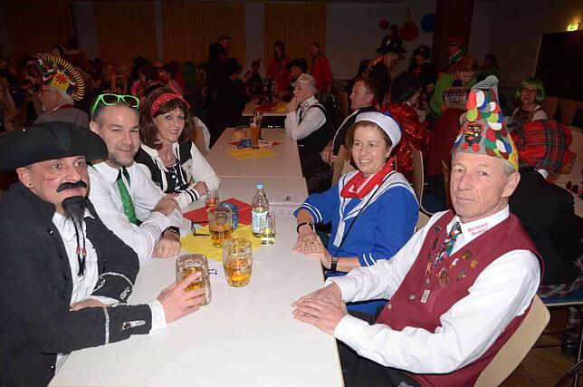 Bild 6: „Firlefanz-und- Narrentanz“ in Markdorf