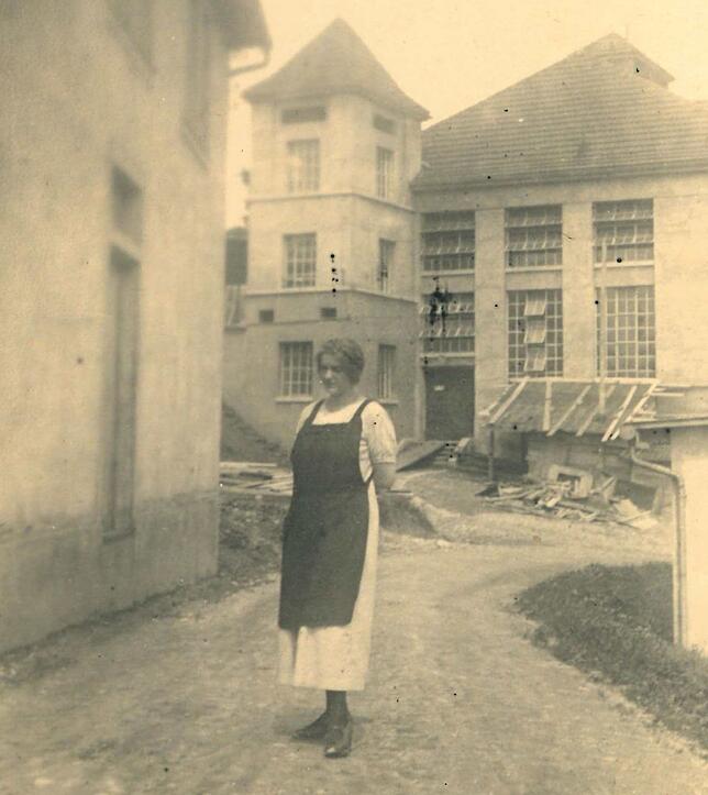 Anni Prutscher im Wehra-Areal Mitte der 1920er Jahre.