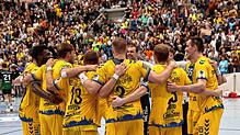 Freudentanz der HSG-Spieler nach dem Sieg gegen Würzburg.
