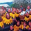 Baden-Württembergs damaliger Ministerpräsident Erwin Teufel bei seinem Besuch der Landesgartenschau 2000 in Singen.