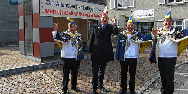 (von links) Karle Jatter Wehrle, Schultes Wolfgang Zoll, Grundel-Präsident Berndt Wagner und Fasnachtsbetriebsleiter Ralf ...