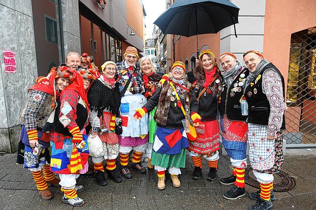Bild 20: Fasnacht 2025 in Konstanz: Diese Bilder zeigen das bunte Narrentreiben auf der Marktstätte!
