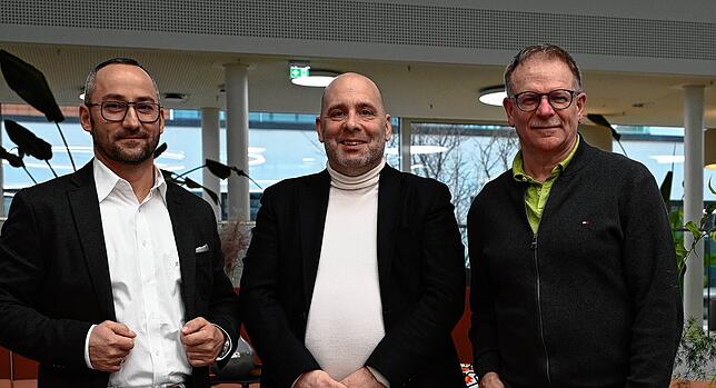 Cornel Spohn, Vorstand Finanzen, Daniel Kittner, Sprecher des Vorstands, und Herbert Ebner, Betriebsratsvorsitzender (von links).