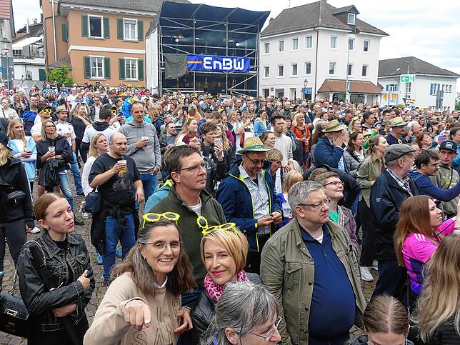 Bild 28: Bilder vom Konzert mit Vanessa Mai beim Markdorf Open Air (Teil 2)