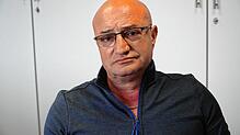 Orhan Yildiz (60) kam mit sieben Jahren nach Deutschland. Er fährt Harley Davidson und ein Mercedes Cabrio.
