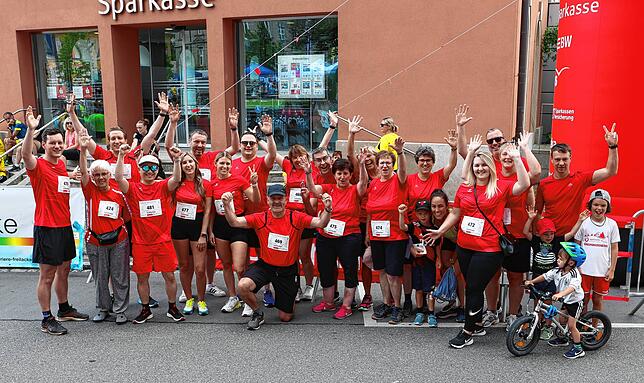 Bild 3: Stadtlauf durch die Donaueschinger Innenstadt kommt gut an