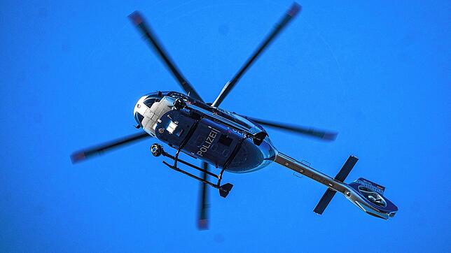 Ein Hubschrauber der Polizei ist am Dienstagabend über Uhldingen-Mühlhofen geflogen. Dieses Bild ist ein Symbolbild.