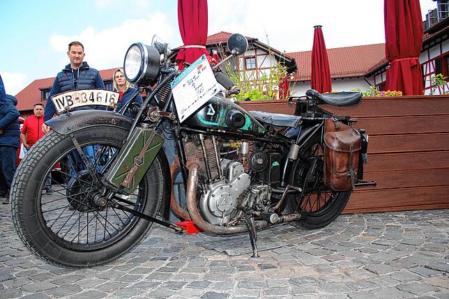 Dieses Motorrad ist eine D-Rad R10 aus dem Jahre 1930. Es hat 20 PS bei 170 Kilogramm und ist im Originalzustand. Bild: Reiner Jäckle