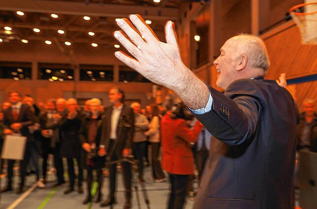 Bild 4: Bilder vom Wahlabend: Gaienhofen feiert seinen künftigen Bürgermeister Jürgen Maas