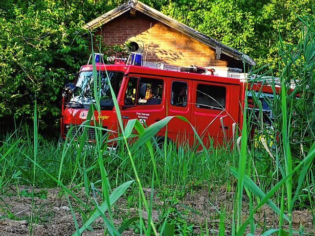 Bild 17: Heiligenberger Feuerwehr übt bei der Hofstetter Mühle