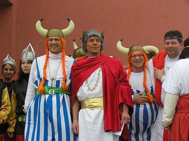 Rathaussturm 2008: Bürgermeister Frank Amann mit Narrenpräsident Markus Kast als Julius Caesar.