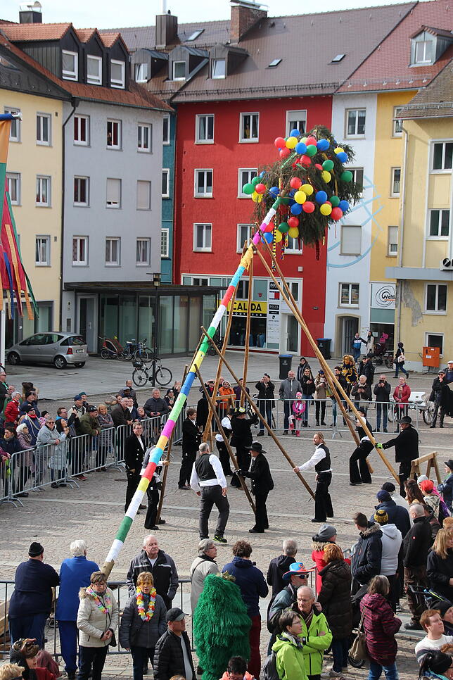 Bild 26: Alle Macht den Narren: Alle Bilder vom Rathaussturm in Friedrichshafen (2)