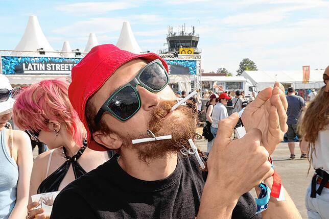 Bild 13: Festiva-Sonntag: So feiern die Fans beim Southside