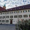 Vor der 2. Großen Strafkammer des Landgerichts Ravensburg muss sich ein 40-Jähriger aus Friedrichshafen verantworten, der mehrfach ...