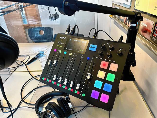 Sogar einen eigenen Raum gibt es für den Podcast.