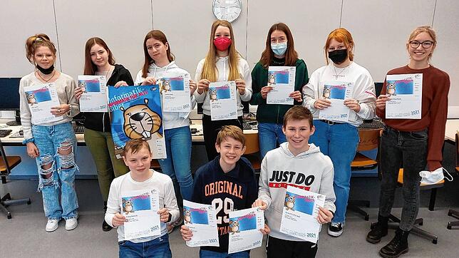 Die Schüler der 8e des Nellenburg-Gymnasiums waren erfolgreich beim Wettbewerb Informatik-Biber.