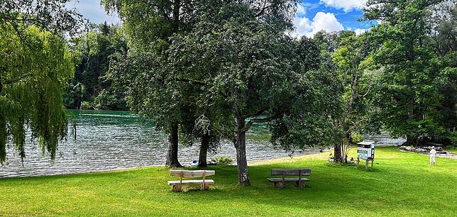 In Hemishofen gibt es die Möglichkeit, das ganze Jahr über am Strandbad ins Wasser zu springen.