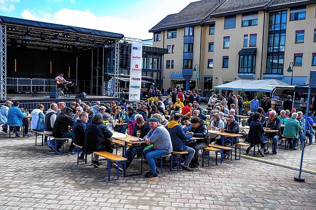 Beim Kürbisfest am Sonntag kommen zahlreiche Besucher auf den Muslenplatz in Villingen-Schwenningen.