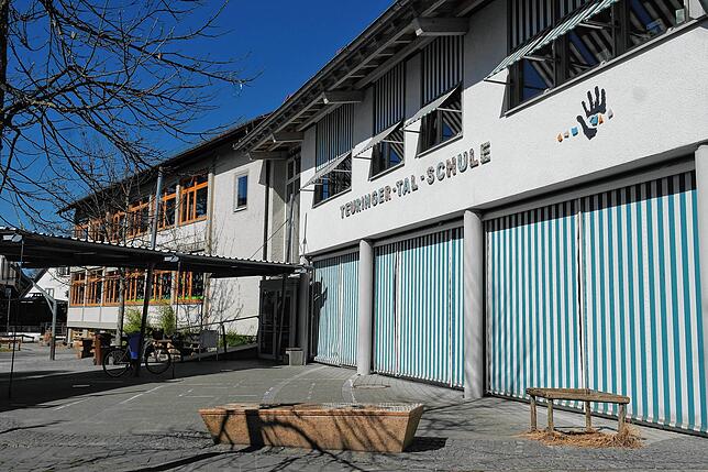 Die Jalousien sind unten: Seit Dienstag ist die Teuringer-Tal-Schule in Oberteuringen wie alle anderen Schulen geschlossen.