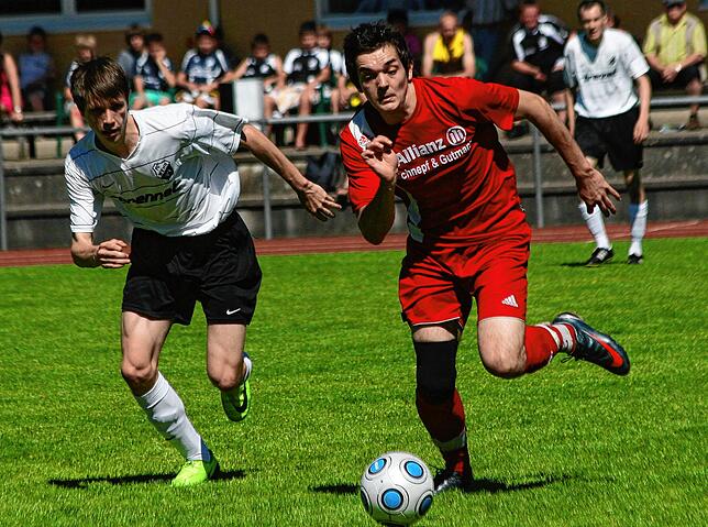 Bild 16: Schnappschüsse aus der Bezirksliga-Saison 2009/2010