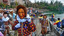 Die Anlandung des Salms eröffnet die Städtlefasnacht. Der Verein Laufenburger Städtlefasnacht soll die Pflege des Brauchtums stärken. ...
