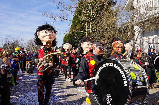 Bild 39: 43. Küssaberger Narrentreffen: Märchenhafte Fasnacht in Rheinheim