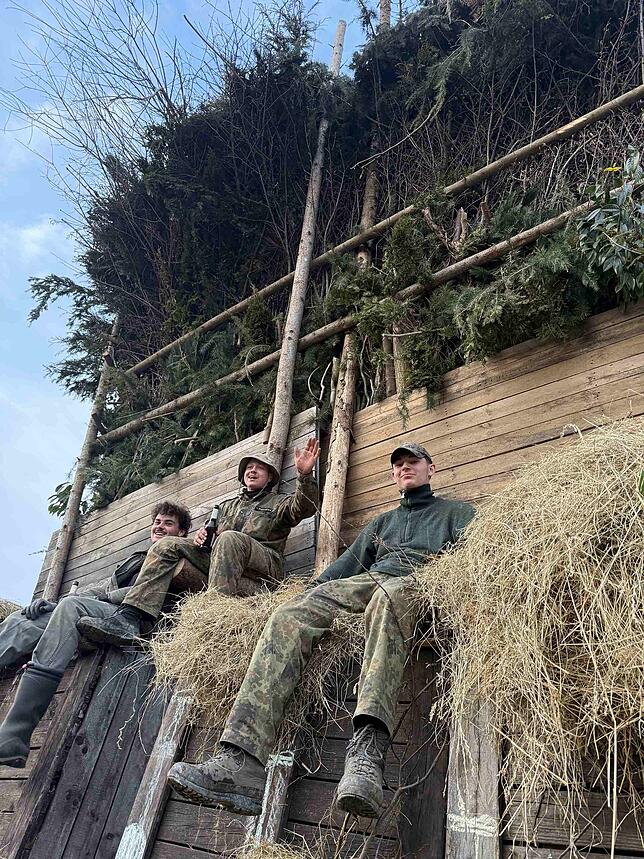 Bild 7: 30 Funkenbuben entfachen 17 Meter hohen Funken in Immenstaad – Ein beeindruckendes Spektakel!
