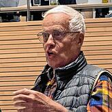 BGÜ-Mitglied Bernd Kuhn, an OB Zeitler gerichtet: „Lassen Sie doch im Stadtrat den Begriff ‚bezahlbarer Wohnraum‘ weg. Das ist Kappes.“