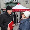 Die SPD sammelt Unterschriften für ein Volksbegehren – gestern war sie in Friedrichshafen und in Kostanz unterwegs, um für gebührenfreie ...
