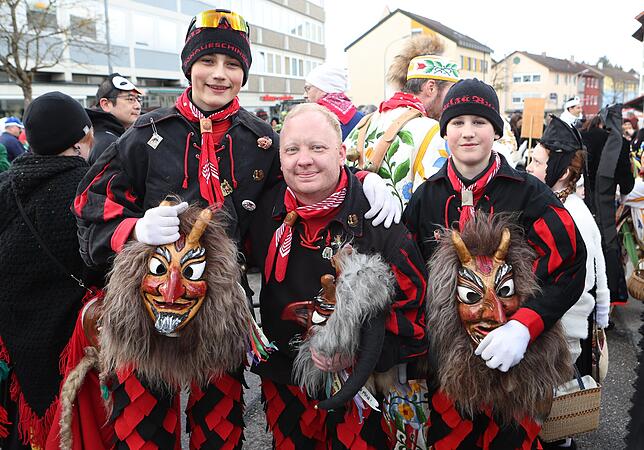 Bild 12: Schmutziger Donnerstag Donaueschingen: Kinderumzug zieht alle Blicke an – Die besten Bilder!