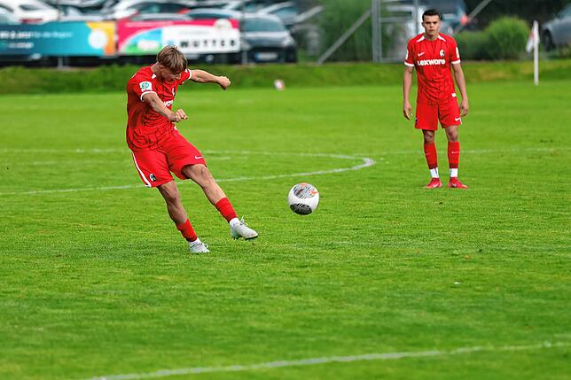 Bild 29: U19 des SC Freiburg gewinnt Test in Eggingen gegen den SV Schaffhausen mit 4:1 – wir haben Fotos!