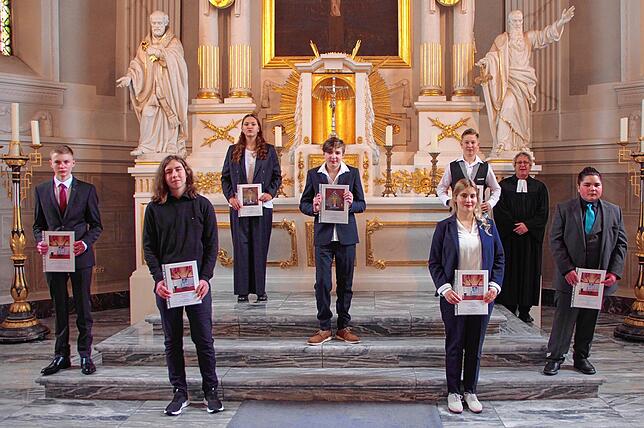 Die Konfirmanden der evangelischen Kirchengemeinde Murg-Rickenbach-Herrischried feierten ihre Konfirmation. Die Feier fand aus ...