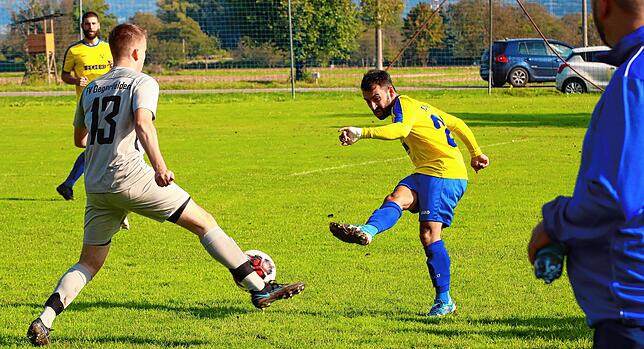 Bild 2: Der TuS Stetten siegt beim FV Degerfelden deutlich mit 7:1 &ndash; und wir haben die Bilder!
