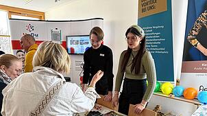 Die Ausbildungsbörse in Lauchringen bietet eine große Fülle von Informationen für die Berufswahl. Foto: Schule am Hochrhein