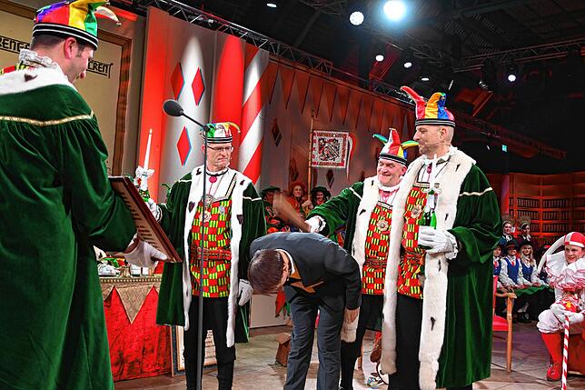 Bild 22: Karl Lauterbach vor dem Narrengericht Stockach: Die besten Bilder