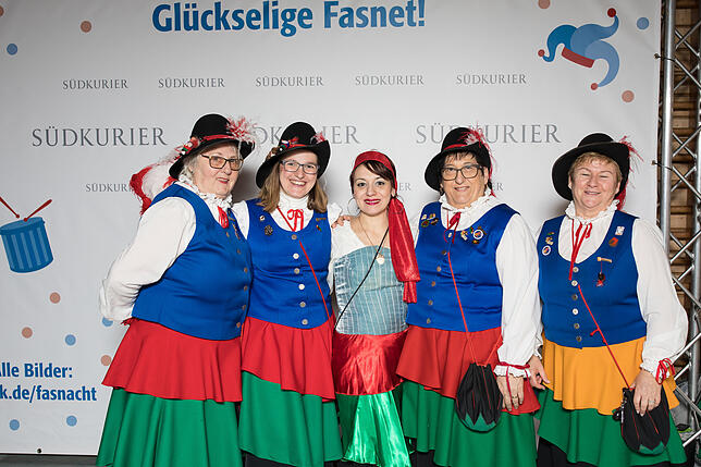 Bild 20: An der SÜDKURIER-Fotowand: Das sind die Gäste beim Stockacher Narrengericht (1)