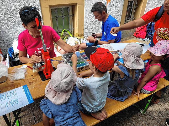 Bild 30: Alle Bilder von der Aktion „Herz für Kinder“ in Radolfzell