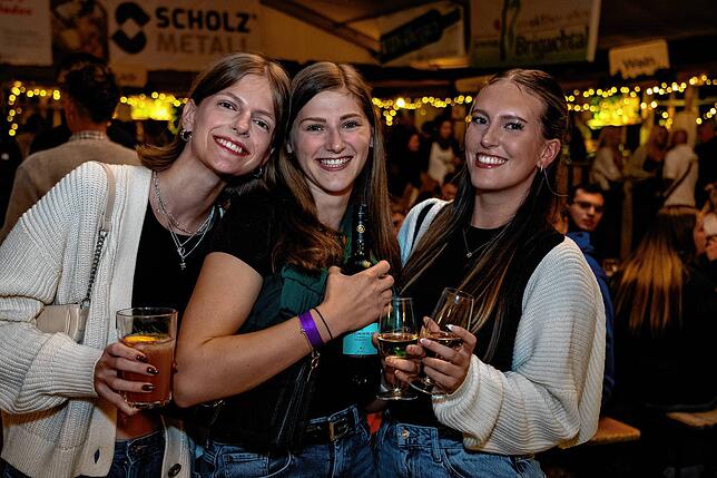 Bild 10: Kreiserntedankfest Brigachtal: Partyabend mit den Jungen Fidelen und Ob8Blech