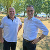 Landtagsabgeordneter Martin Hahn (links) und Grünen-Kandidat um das Ministerpräsidentenamt, Cem Özdemir, bei einem Treffen am Bodensee ...