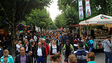Weniger Besucher als möglich, aber wohl nur wegen des Wetters: Das Seenachtfest sorgt auch 2017 unter anderem in der Seestraße für einen ...