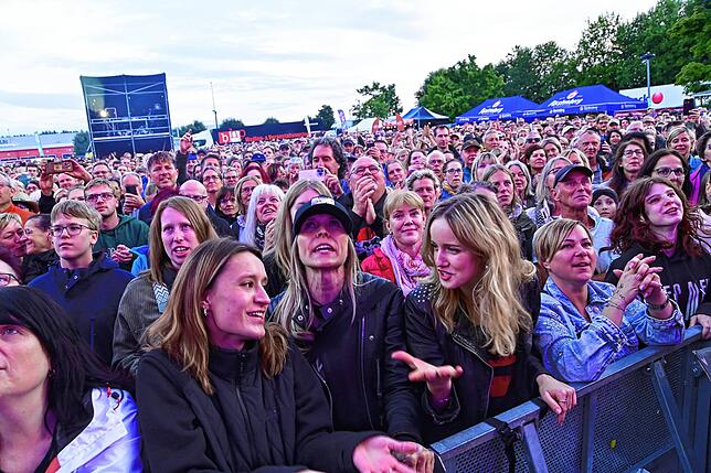 Bild 18: Villingen-Schwenningen: Nena rockt den Sommersound