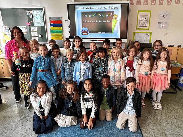 Die Klasse 1a der Scheffelschule Rielasingen mit ihrer Klassenlehrerin Marie Schwaab.
