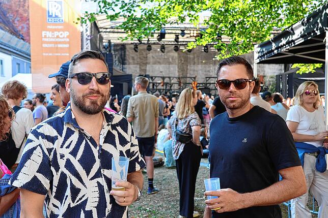 Bild 3: Faber begeistert in Friedrichshafen: Bilder vom Abend in der Caserne