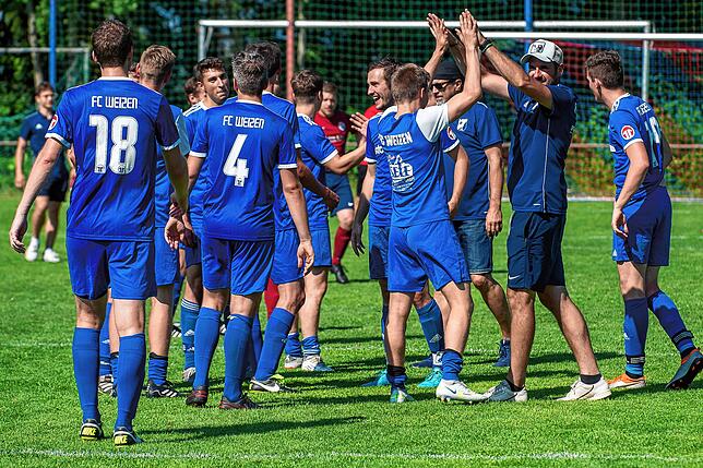 Bild 5: FC Weizen bleibt nach 2:0-Sieg beim FC Huttingen in der Kreisliga A &ndash; und wir haben Bilder