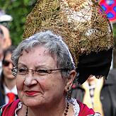 Trachtenmutter Renate Lohr.